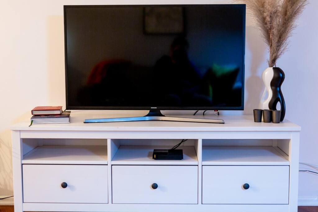 Elegant And Cozy In The Amazing Part Of Downtown Apartament